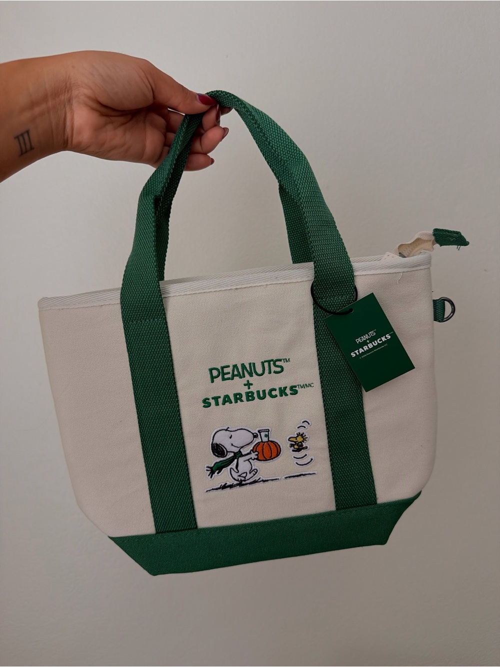 Starbucks Peanuts Canvas Tote in Cream and Green